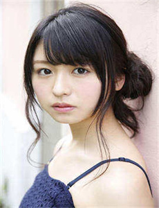 《日本胸大美女》
