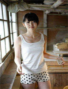 《何赛飞获金鸡奖最佳女主角奖》