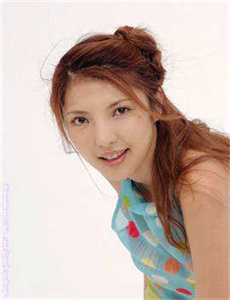 《小峰由依》